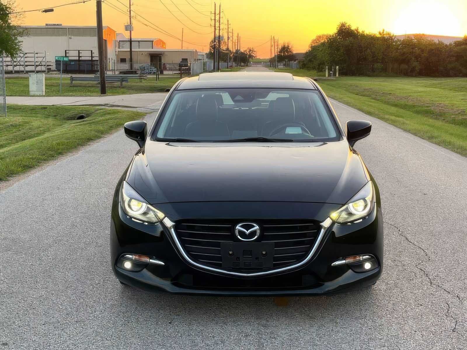 2018    Mazda  3