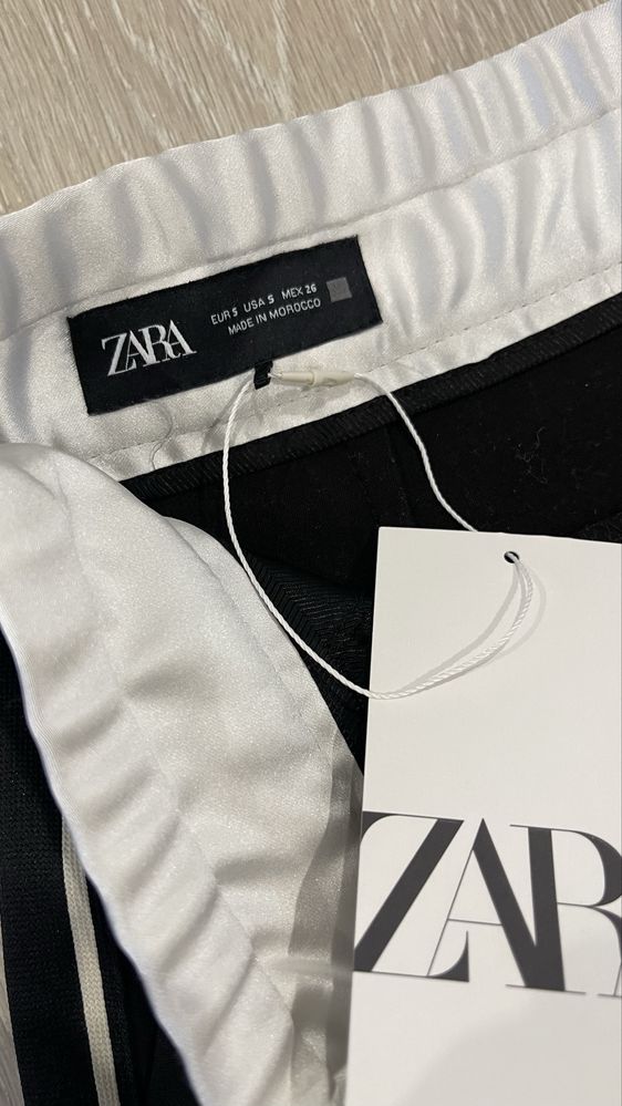 Штани брюки з подвійним поясом і бічними смугами Zara