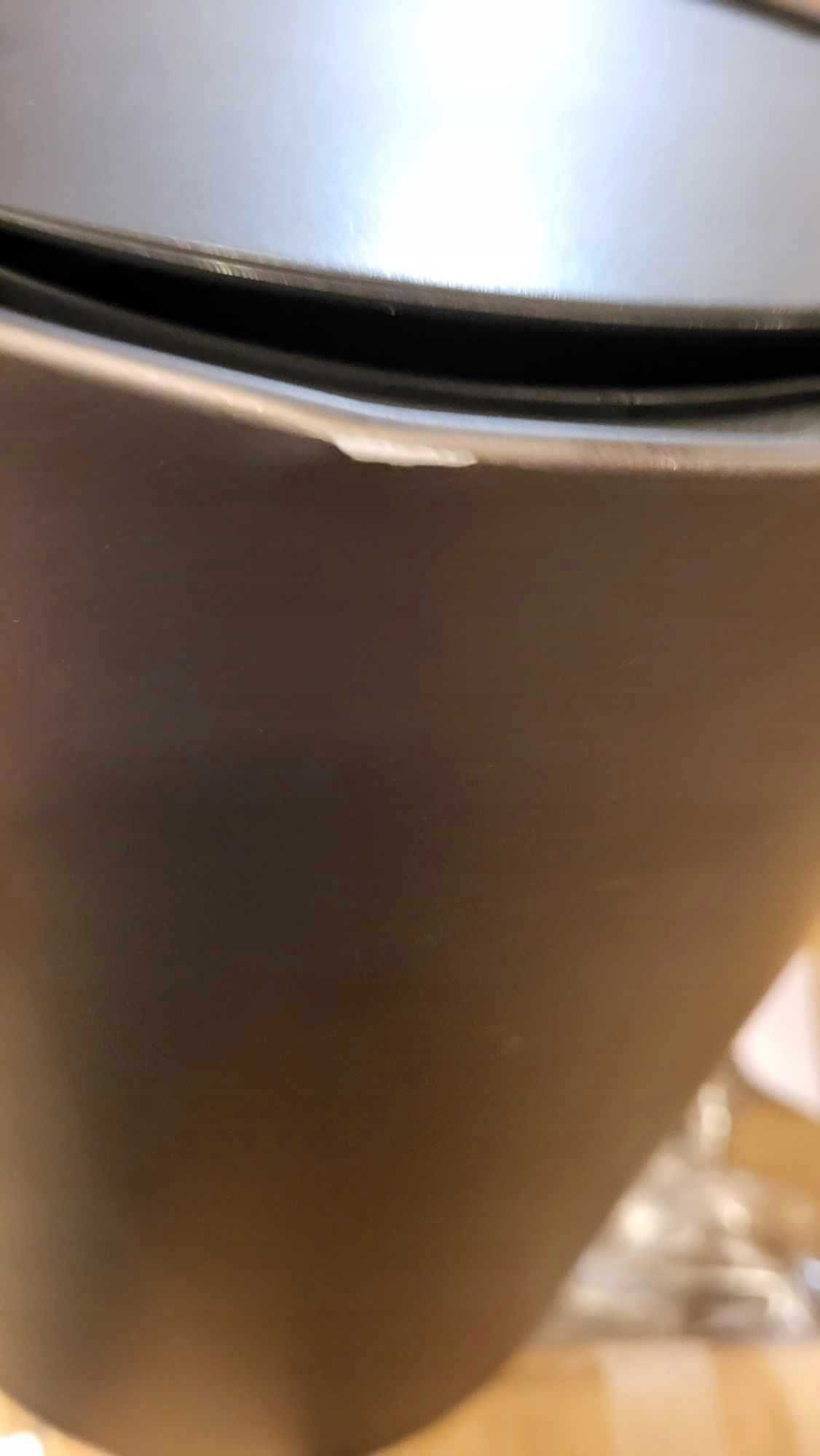 LTB011B01 SONGMICS kosz nożny na śmieci z pokrywką, 3l, czarny USZKODZ