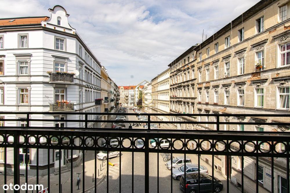 2 Pokoje | Centrum | Duży Balkon | Wysokie Sufity