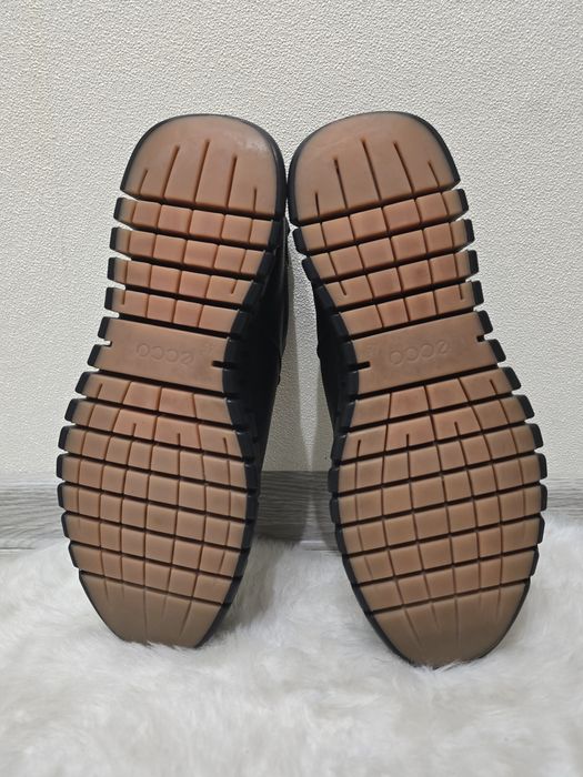 Чоловічі кросівки з Gore Tex ECCO