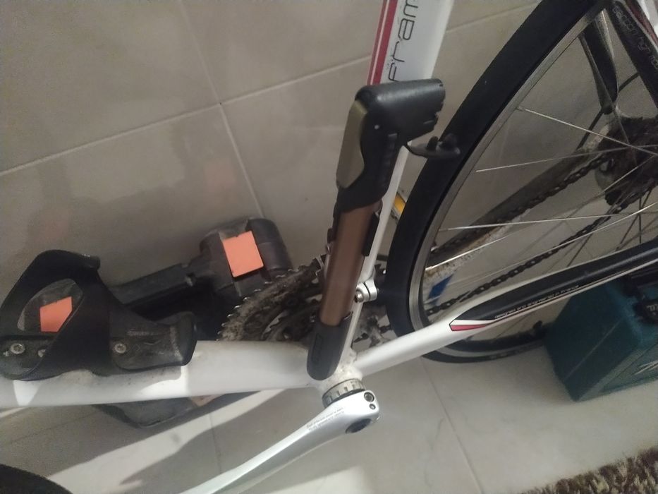 Bicicleta em bo estádo