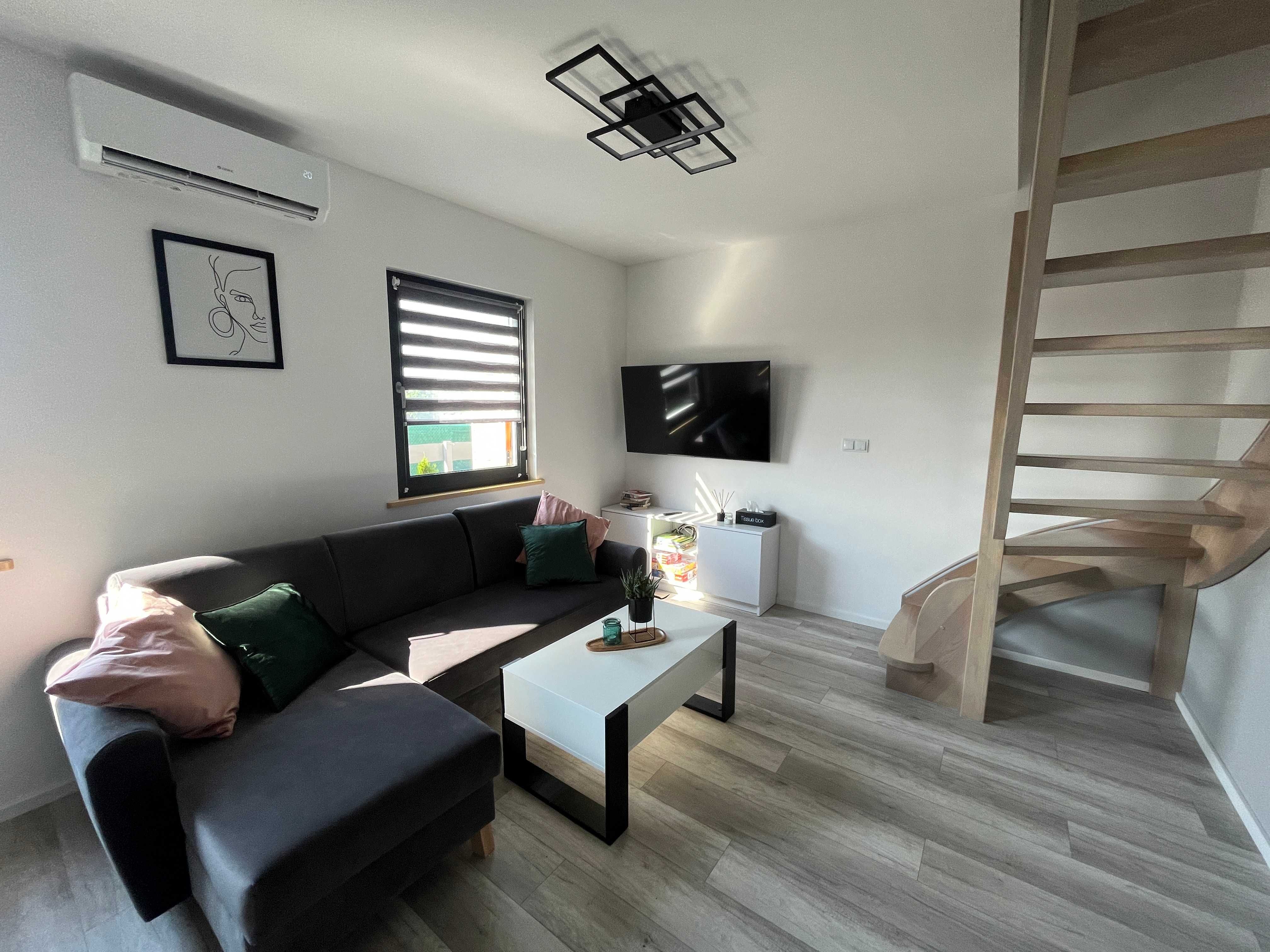 Domek letniskowy 8-osobowy,dzialka700m2. Klimatyzacja.Basen.Plac zabaw