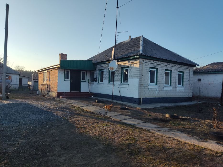 Продам два будинки на одній земельній ділянці в с.Руська Поляна