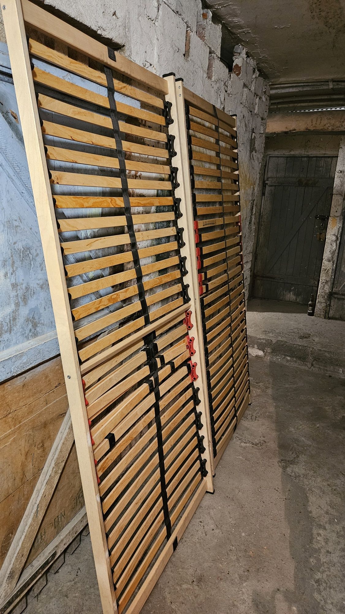 Stelaże do łóżka 180x200 , gratis łóżko i szafa