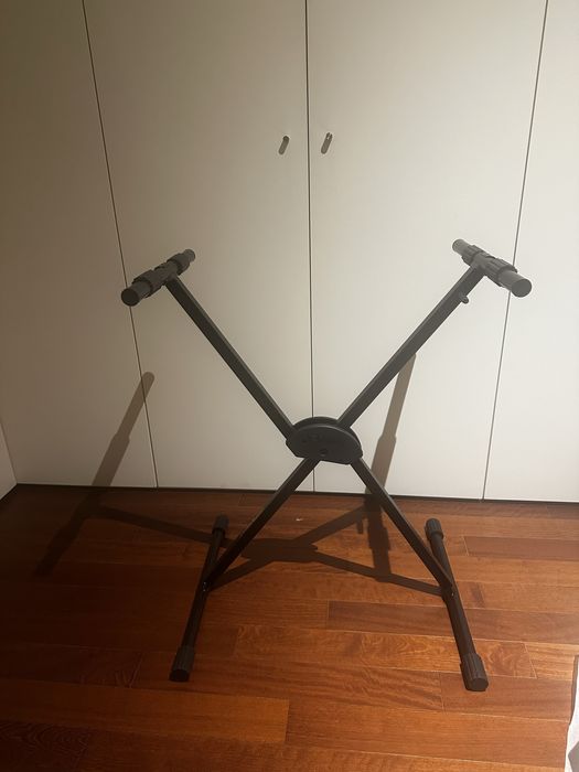 Suporte Teclado Roland