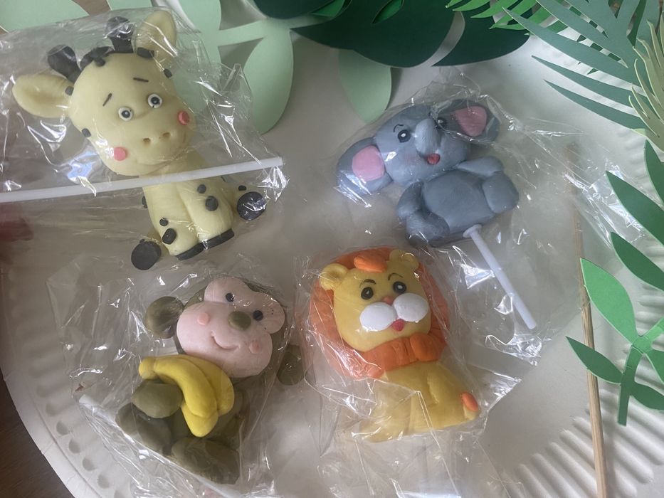 Figurki dżungla na tort żyrafa małpka lew słoń + toppery
