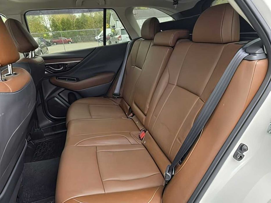 Subaru Outback      2022