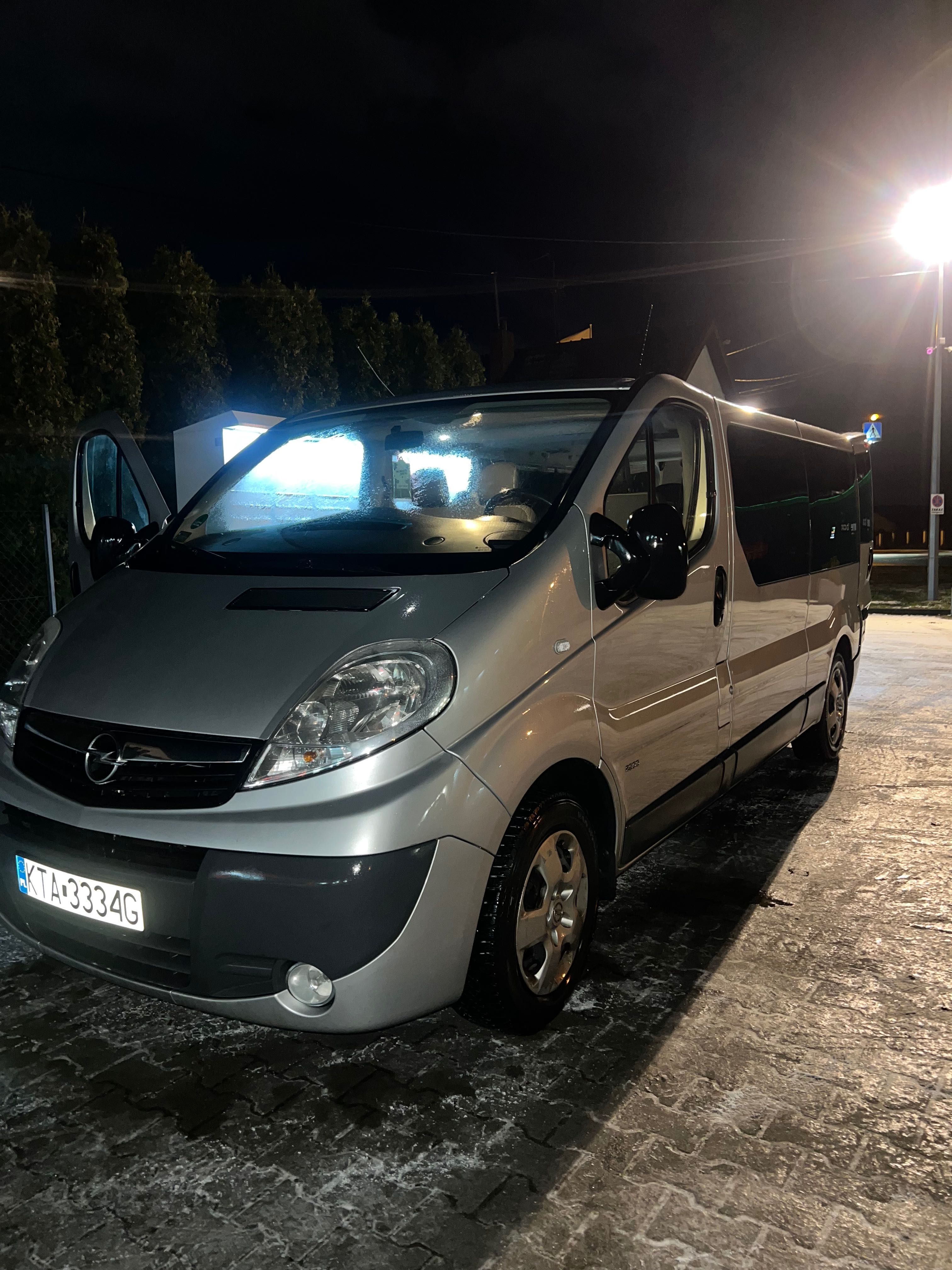 WYNAJEM BUSA Opel Vivaro long 9os Wolne Terminy