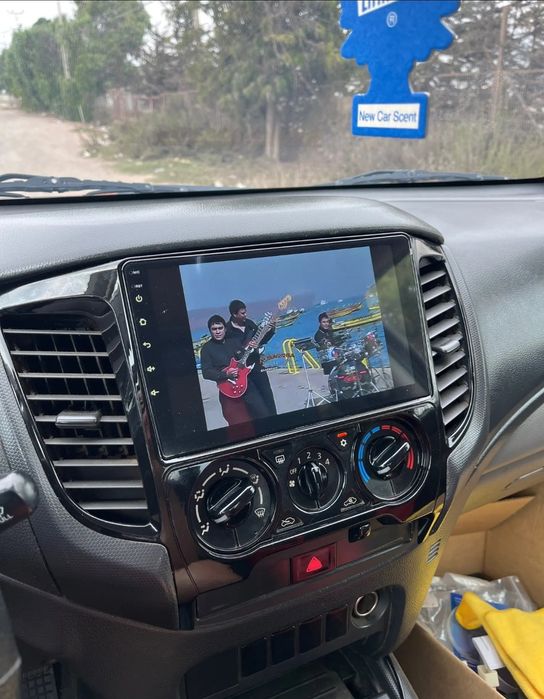 Radio 2 DIN Android 9" Mitsubishi Triton/L200 + carplay + GPS