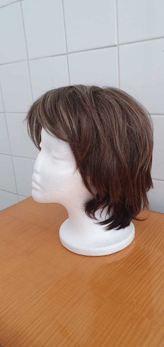 2 perucas diferentes e totalmente fantásticas a preço de saldo