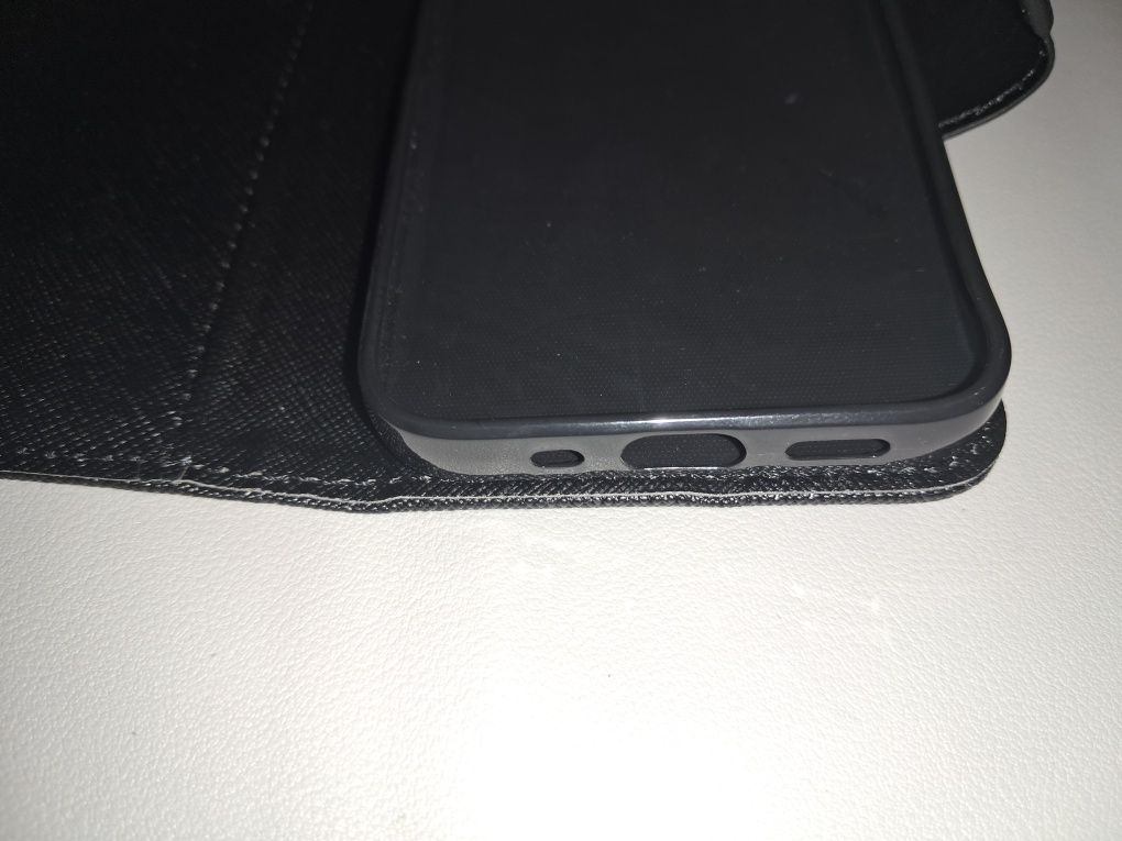 Etui na telefon Iphone 13 mini