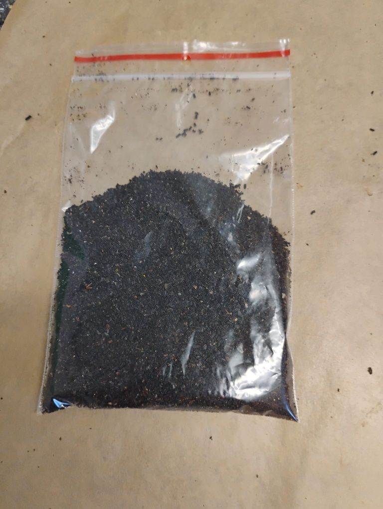 Larwy barciaka, metabolity, kit pszczeli