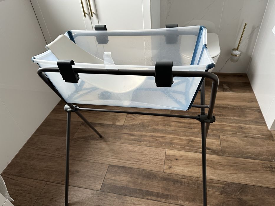 Składana wanienka Stokke ze stojakiem i wkładką dla noworodków