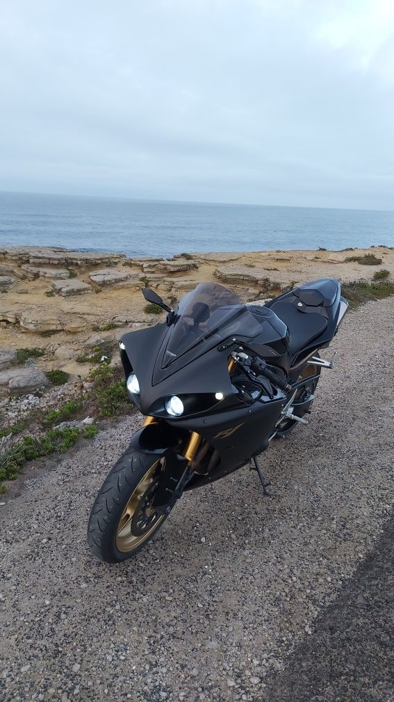 Yamaha r1 crossplane