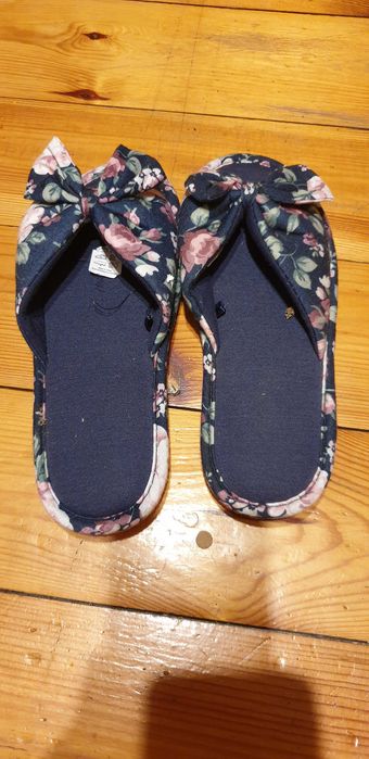 Kapcie damskie z kokardą