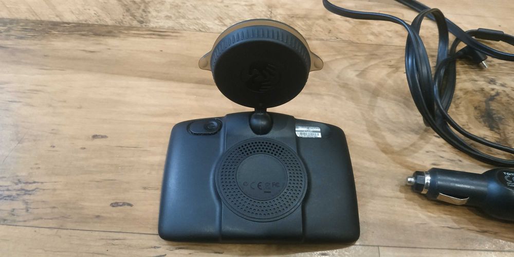 Навігатор TomTom