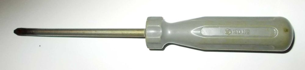 Pamiątki PRL - śrubokręt krzyżakowy (19 cm)