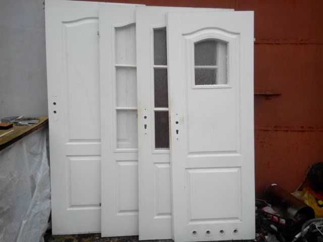 Drzwi zewnetrzne drewniane 80 cm. 3 sztuki