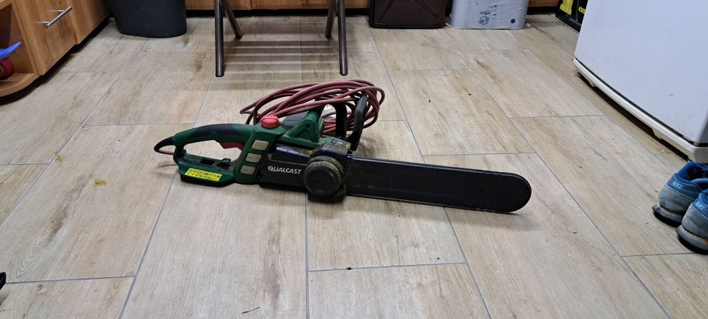 Piła łańcuchowa elektryczna