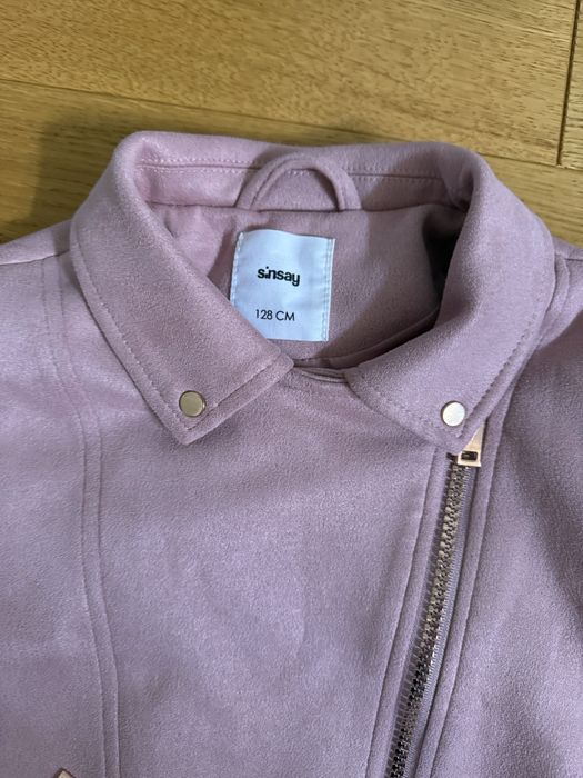 Różowa kurtka ramoneska Sinsay rozmiar 128 miła w dotyku