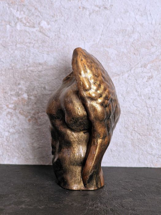 Męski anioł figurka z gipsu, wys. 11,3 cm