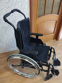 маленткая и удаленькая инвалидная коляска,инвалидное кресло,інвалідний
