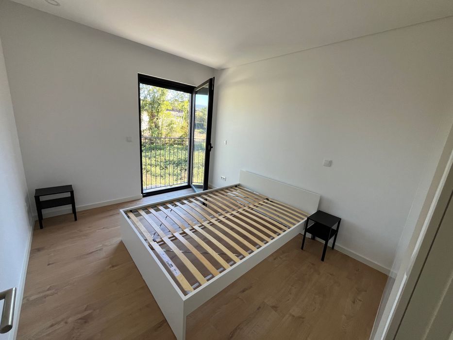 T1 Novo com Varanda e Garagem Subterrânea |Rua de São Lázaro, Amarante