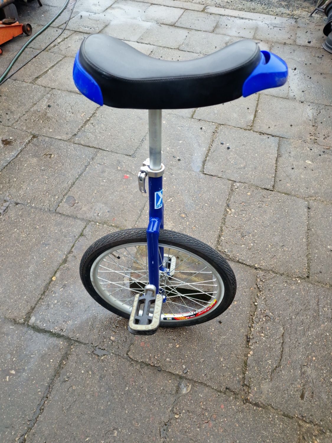 Rower jednokołowy monocykl koła 20 cali stan jak nowy