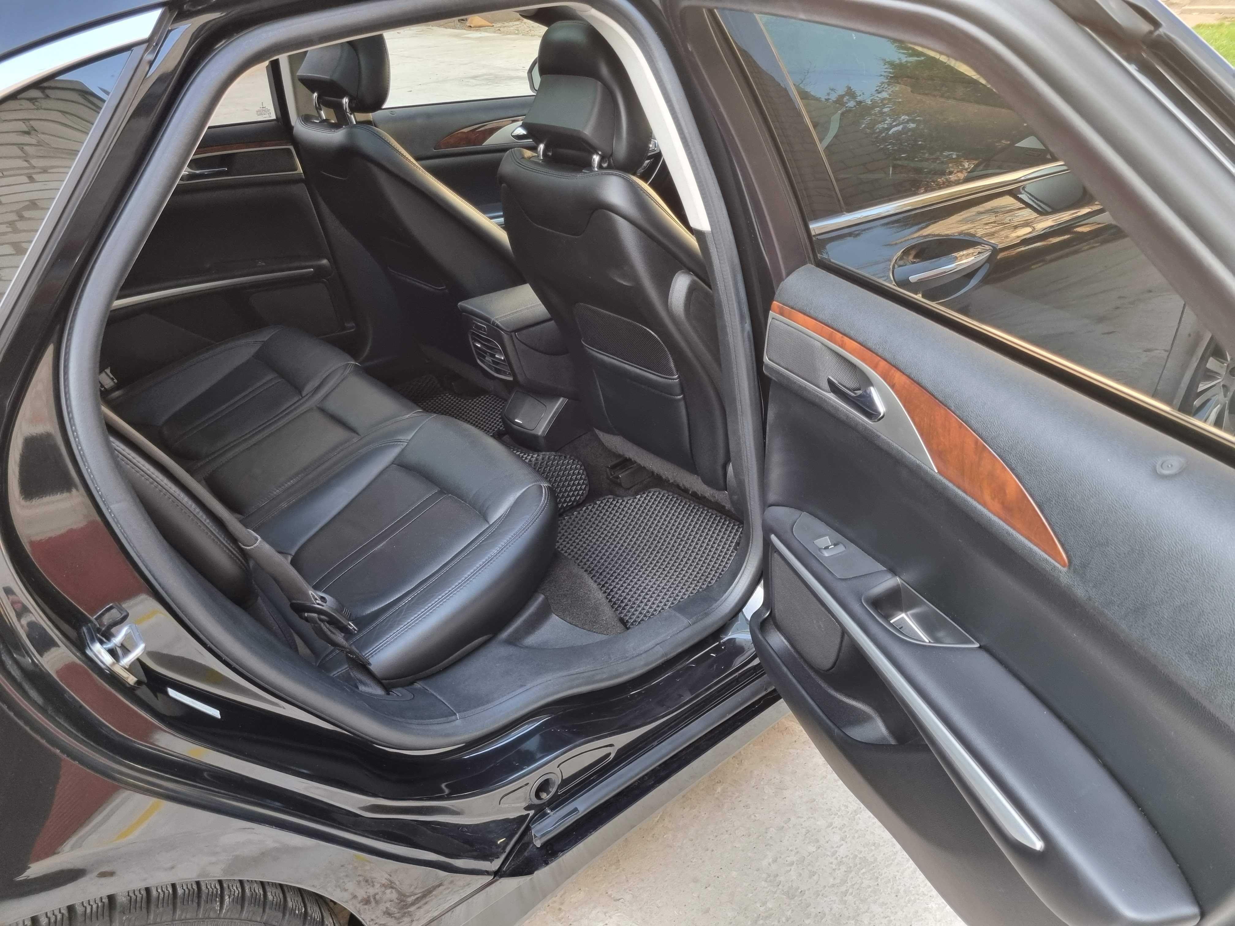 Lincoln MKZ Reserve panorama 2014