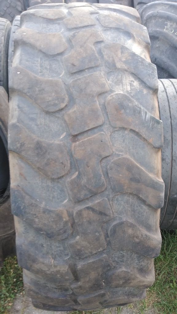 Opona koparko ładowarka 440/80r28 Galaxy 16.9r28 kostka