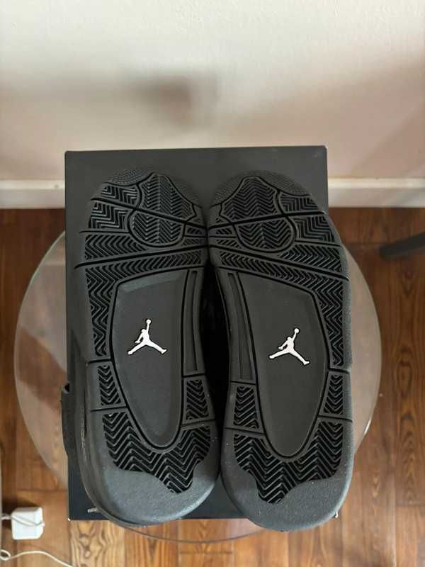 Jordan4RetroBlack r.39