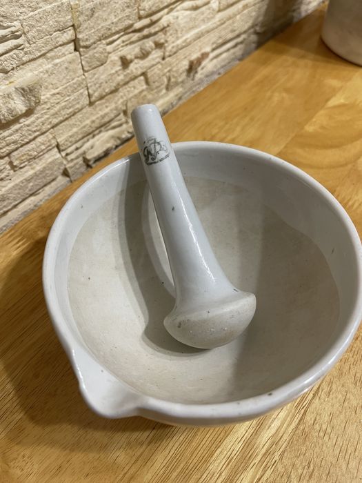 Керамическая ступка с пестиком, выпаривательная чаша