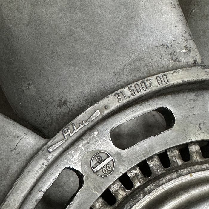 Крильчатка радіатора 1162051906 з віскомуфтою 1162001122 Mercedes w126