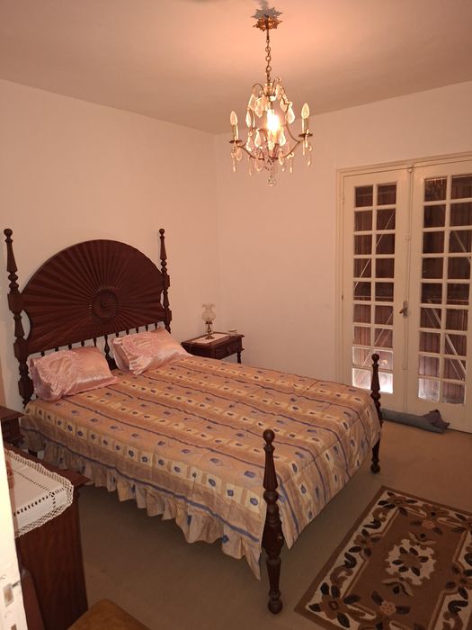 Moradia T4 com garagem