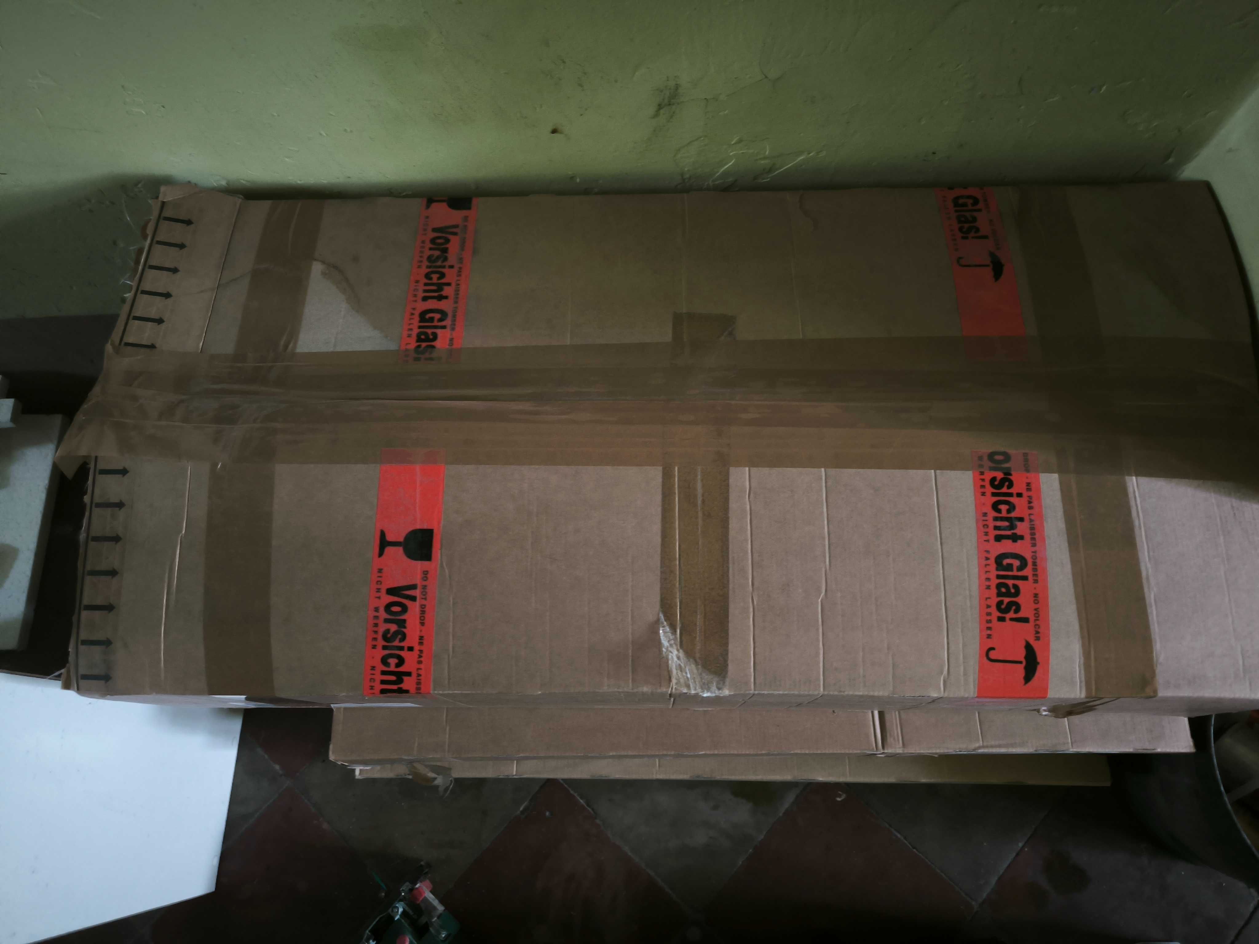 Szafka z lustrem LED Pelipal. Nowa