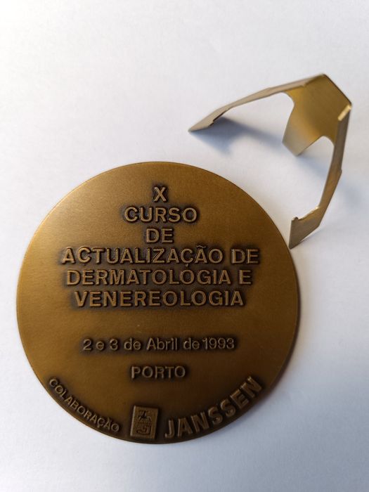 Medalha comemorativa Faculdade Medicina do Porto