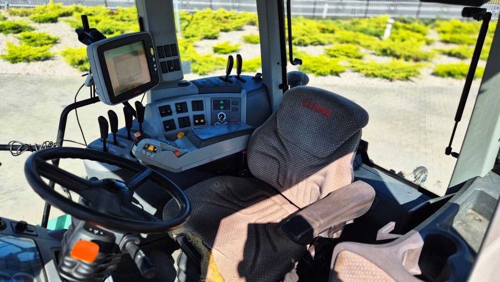 Ciągnik rolniczy Claas Arion 640