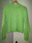 Camisola de Malha Verde Mango 

Tamanho S

Novo com etiqueta.

Vendo p