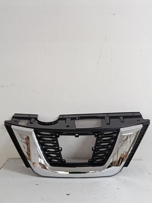 Решітка радіатора під ДІСТРОНІК NISSAN X-TRAIL / ROGUE   2017