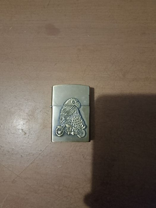 Зажигалка газовая