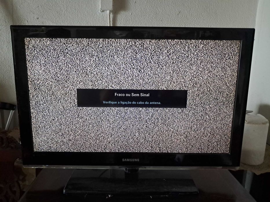 TV Samsung 80cm c/comando