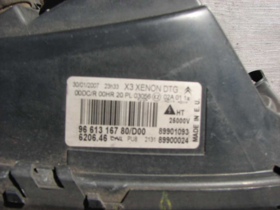 Lampa przednia prawa Citroen C5 I lift Xenon UK