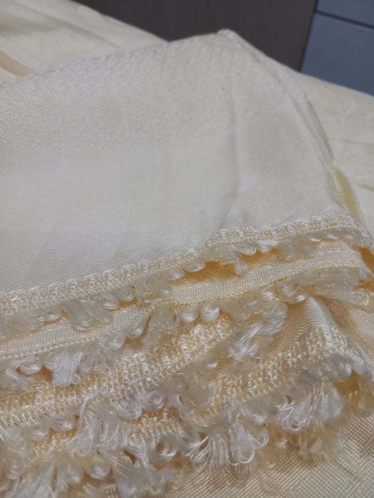 Colcha antiga em seda