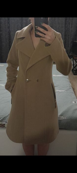 Жіноче пальто 42 р.