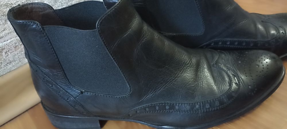 Продам шкіряні  нові брендовані італійськ ботінкиі Челсі 37