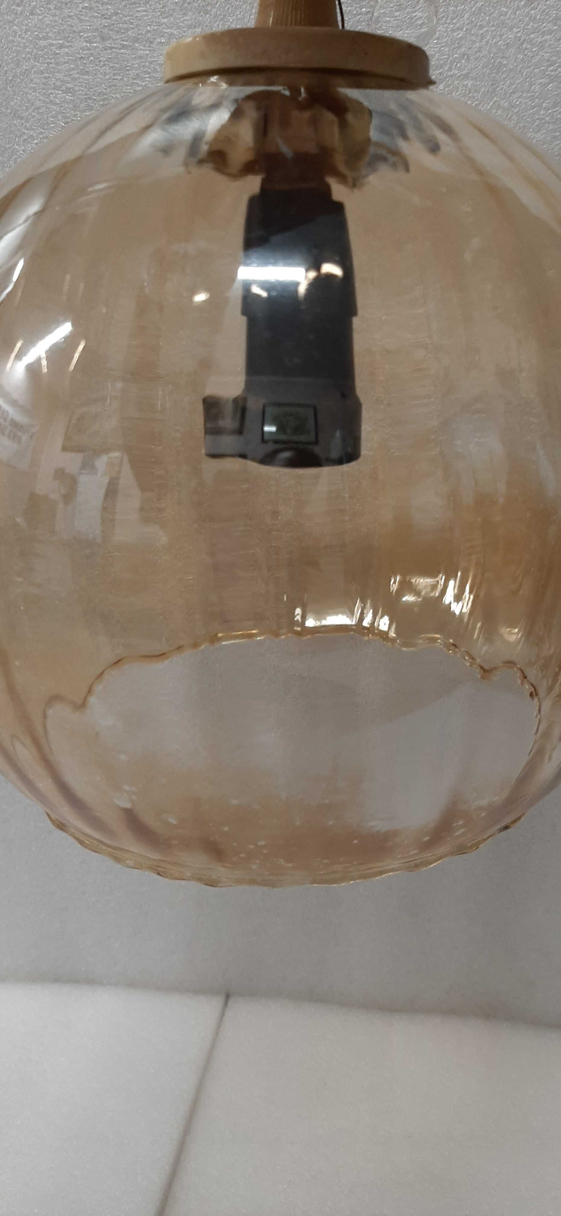 Lampa sufitowa wisząca vintage.