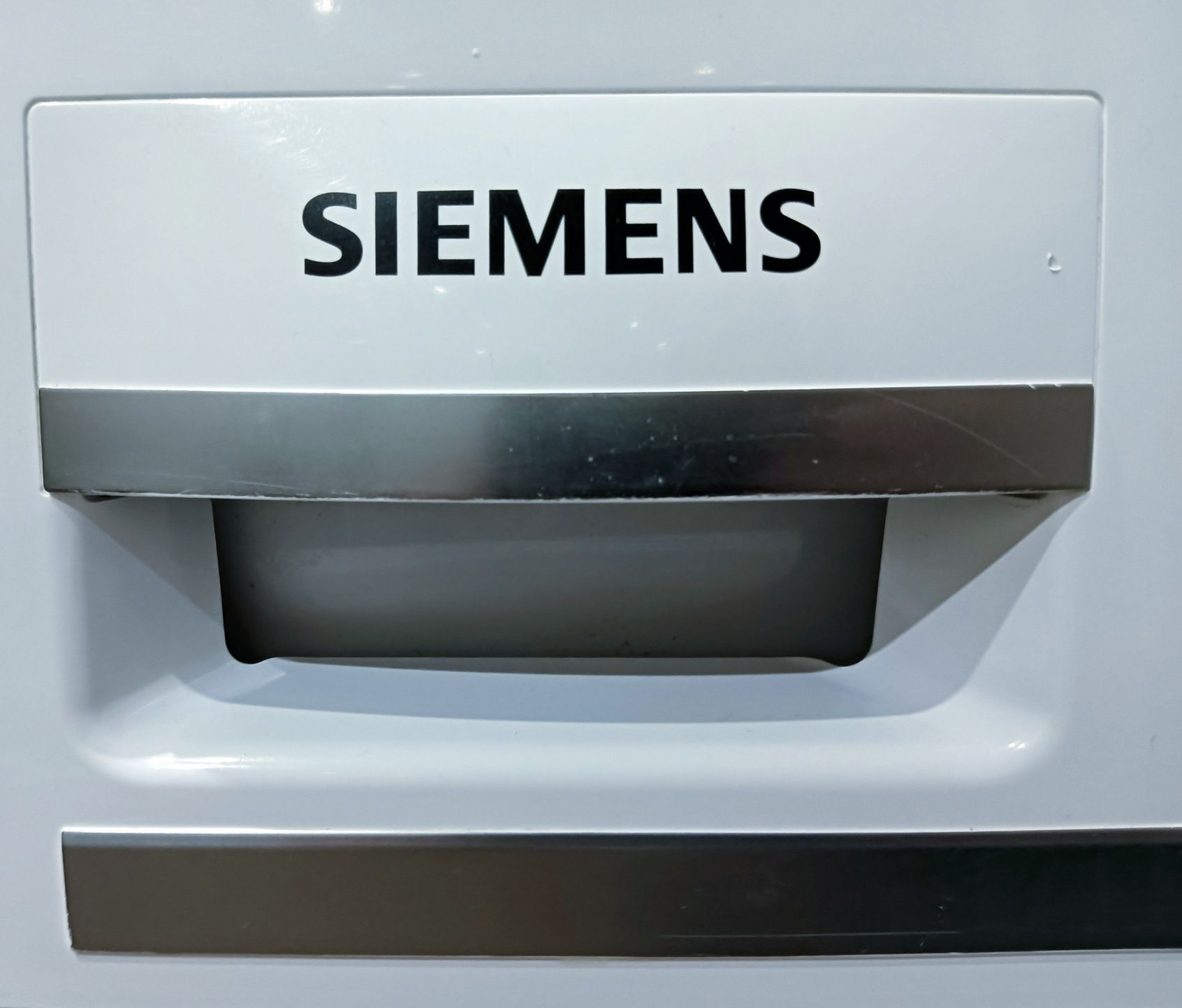 Jak nowa pralka 9 kg Siemens.