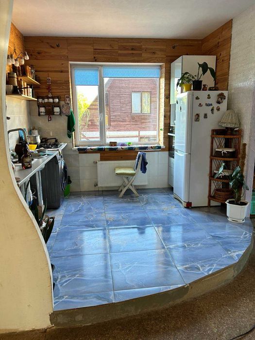 Продам 2х этажный дом в Люботине постройки 2015г.