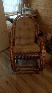 Fotel bujany używany